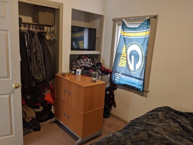 Building Photo - Jackson Street Homes