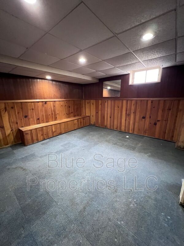 Building Photo - 120 Stratford Rd