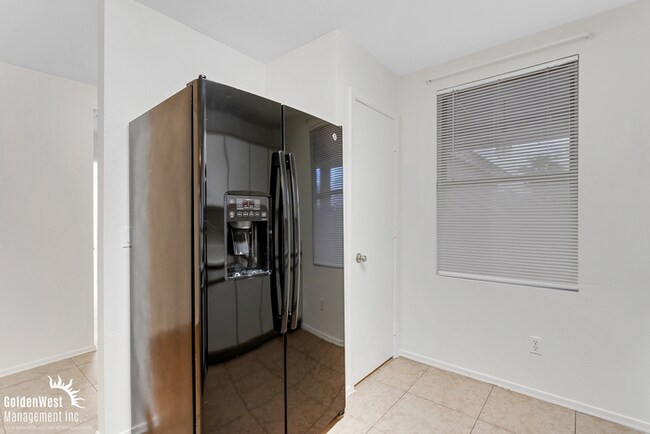 Building Photo - Comfortable 3Bdm 2Ba Home in Sun City!