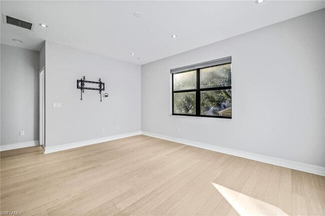 Building Photo - 7841 Bristol Cir