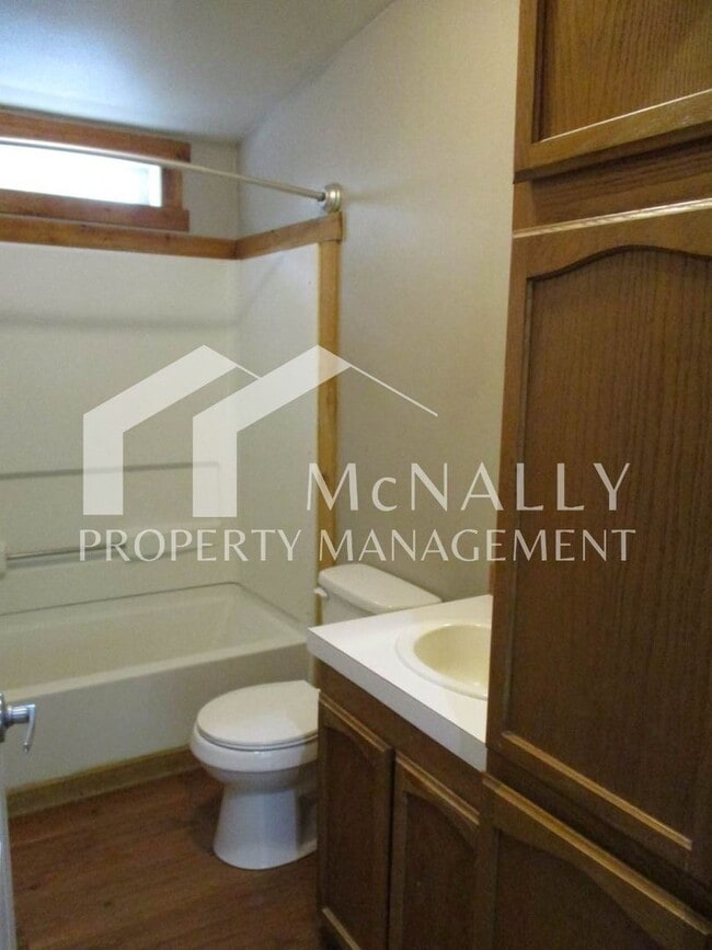 Building Photo - 3 Bedroom 2 Bath Home in Lakebay