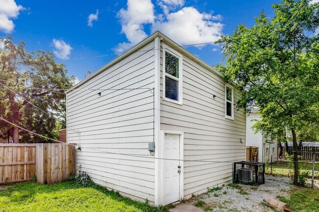 Primary Photo - Tons of Space Plus a Two Car Garage!!!