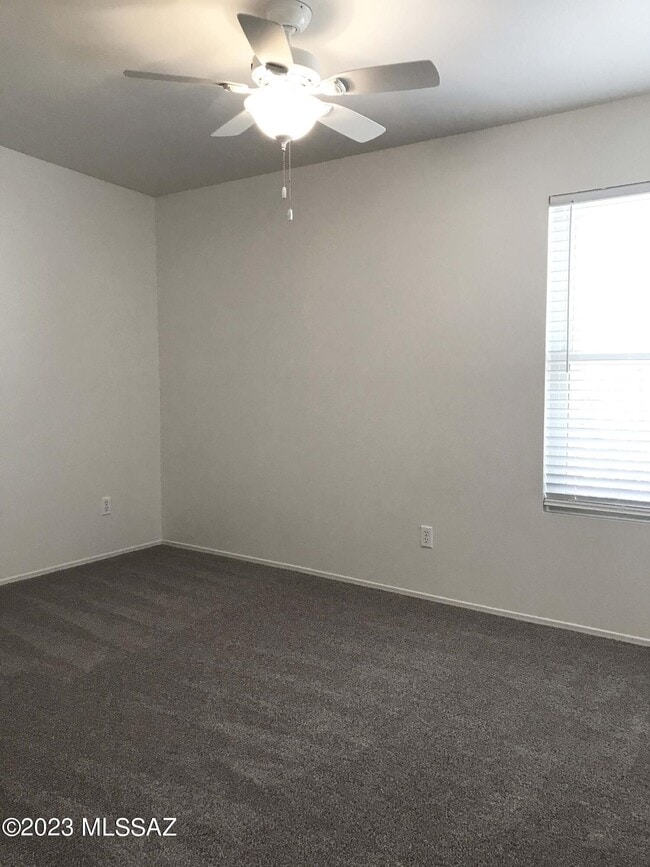 Building Photo - 7800 N Nicole Pl