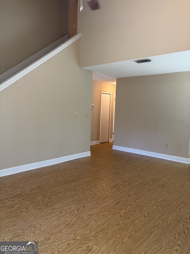 Building Photo - 110 Millers Trace Dr