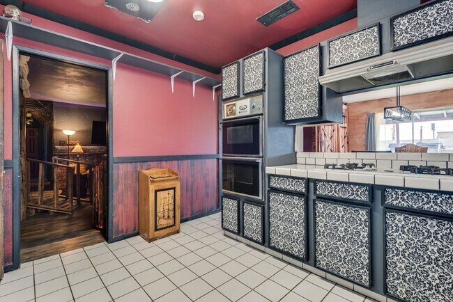 Building Photo - A truly one-of-a-kind pirate themed home that brings creativity and fun to life!