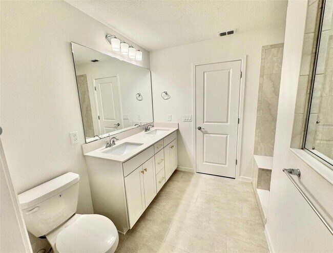 Building Photo - 2681 Serenity Gdn Dr