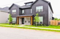 Building Photo - 303 Cooner St