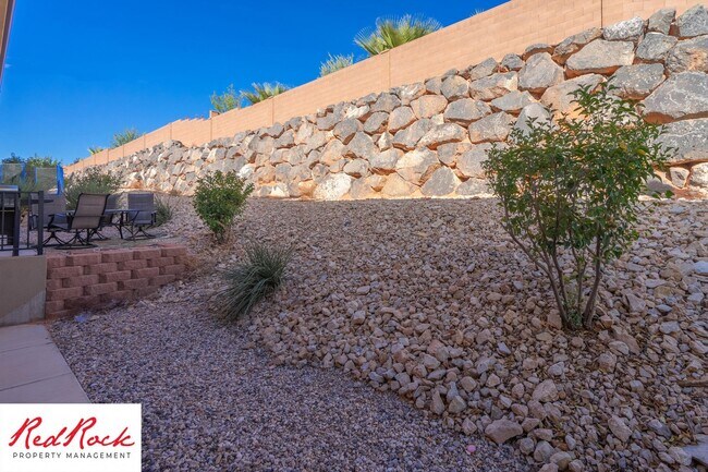 Building Photo - 3 Bedroom Townhome in Buena Vista Community