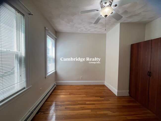 Building Photo - 27 Willard St