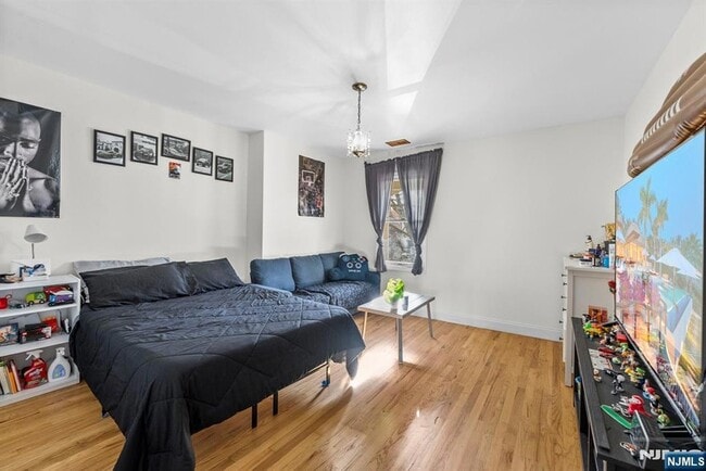 Building Photo - 360 Gorge Rd