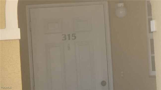 Building Photo - 950 Hancock Creek S Blvd