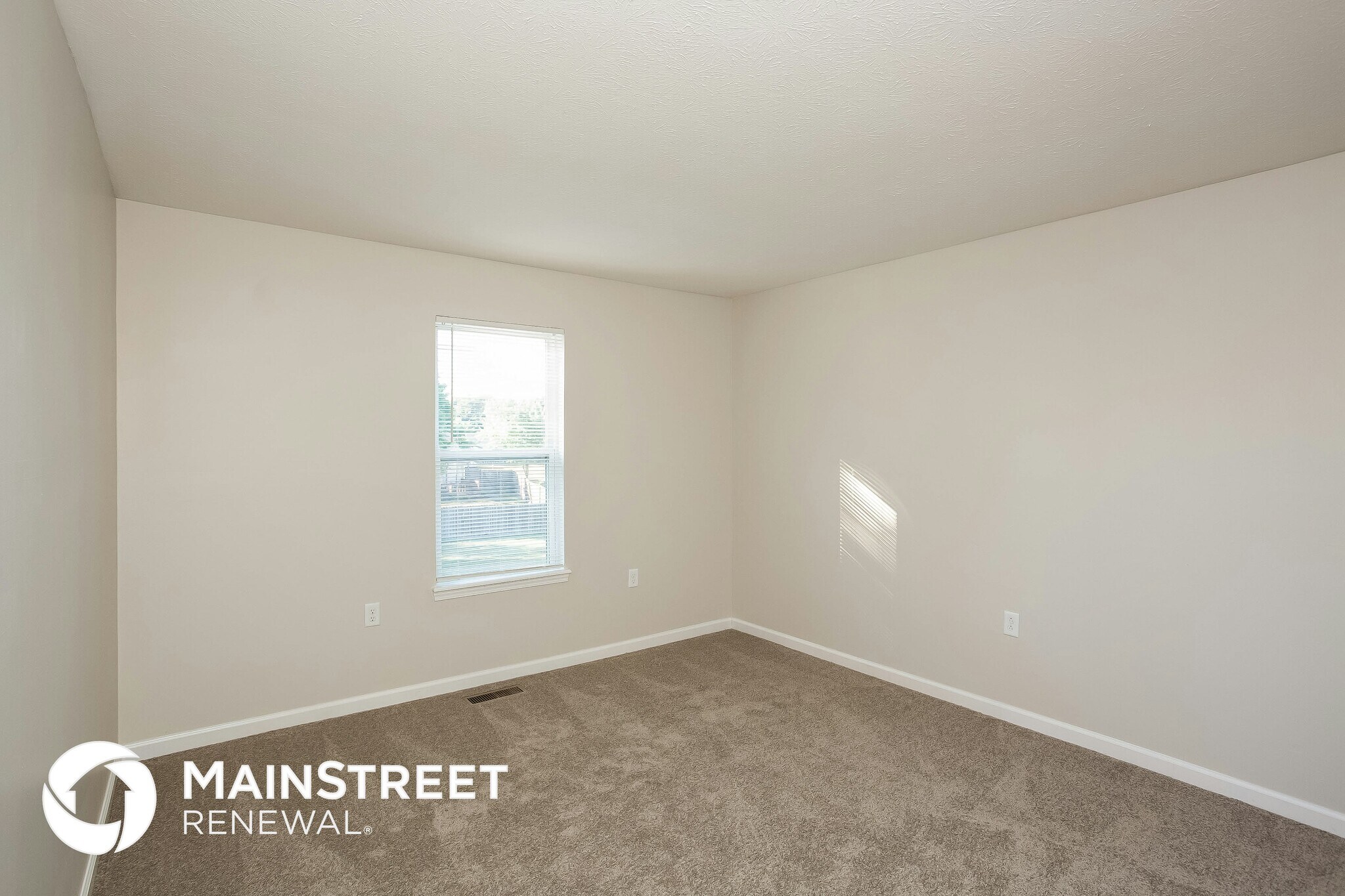 Building Photo - 2321 Connecticut Cir