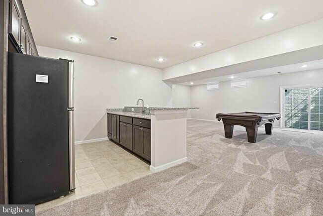 Building Photo - 428 Alder Dr