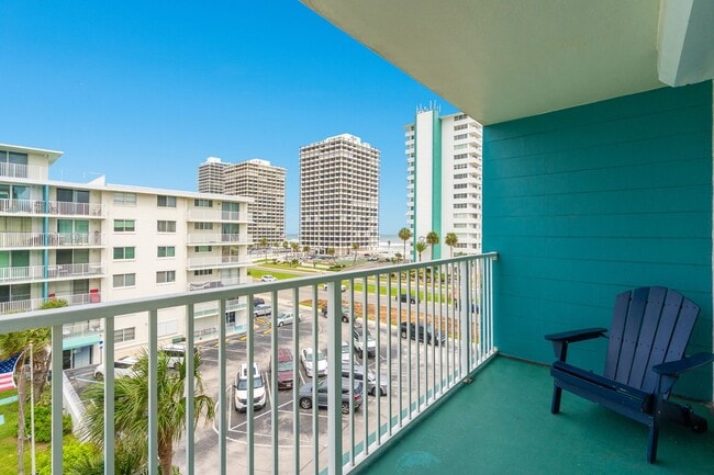 Building Photo - 2727 N Atlantic Ave