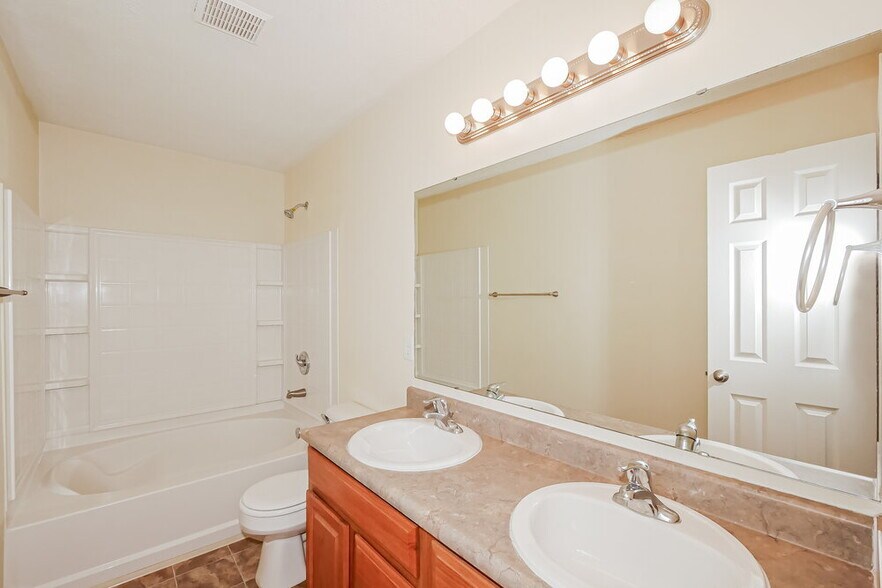 Building Photo - 12971 Quarterback Ln