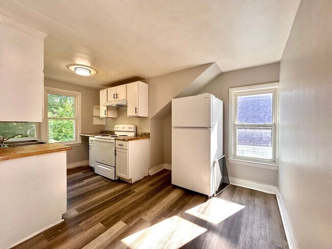 Building Photo - 2532 Maffett St