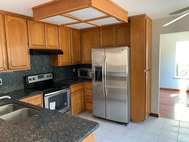 Building Photo - Beautiful Pittsburg Home