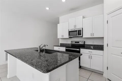 Building Photo - 5524 Blue Azure Dr