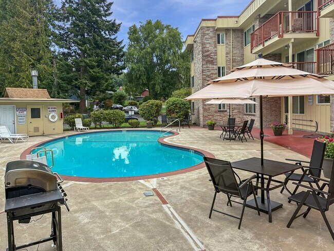 Building Photo - Beautiful and Bright View Ridge Condo