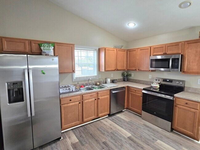 Building Photo - 4612 Raspberry Patch Ln