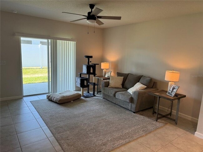 Building Photo - 461 Voltaire Dr