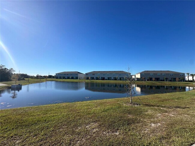 Building Photo - 3030 Skyline Lp