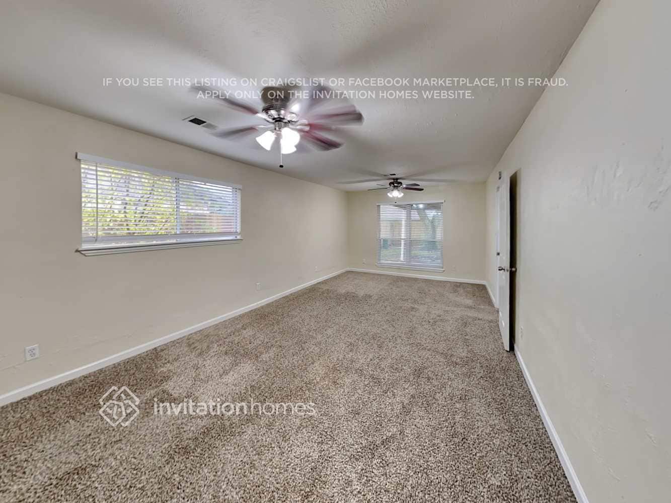 Building Photo - 22711 Elsinore Dr