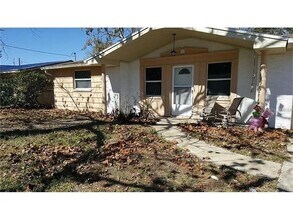 Building Photo - 7325 Coventry Dr