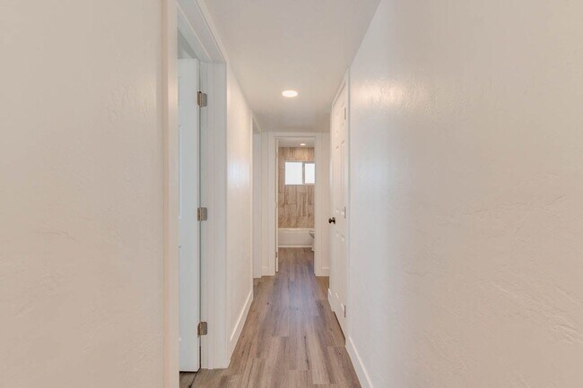 Building Photo - 4129 N 33rd Dr