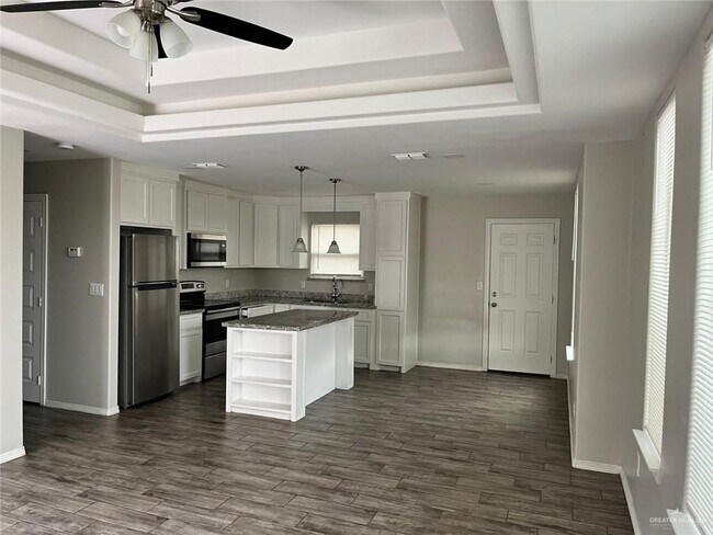 Building Photo - 1413 Alta Vista Dr
