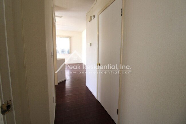 Building Photo - Nice Elk Grove 3bd/2ba Home with 2 Car Garage