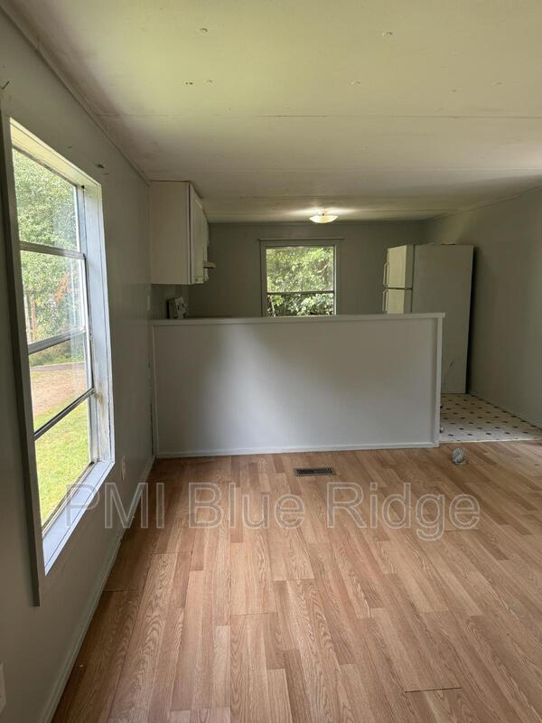 Building Photo - 40 Mcilwain Rd