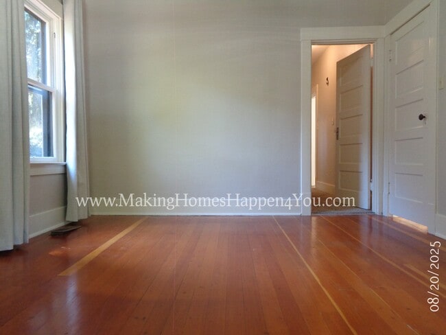 Building Photo - 2160 Trade St SE