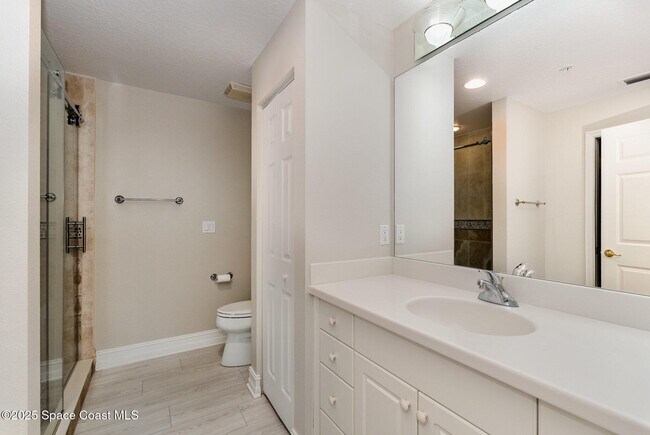 Building Photo - 93 Delannoy Ave