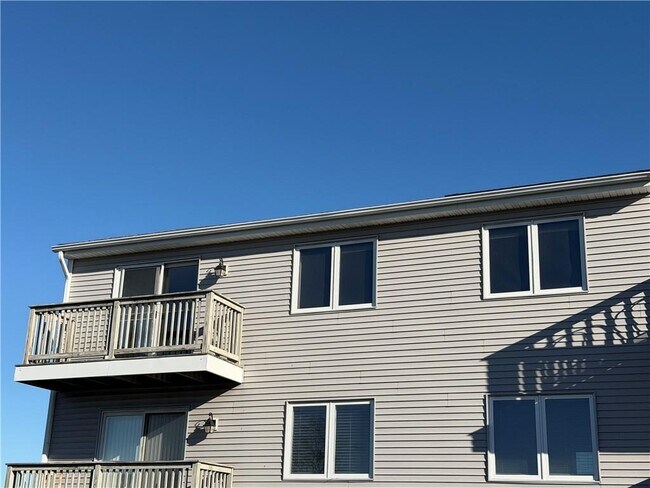 Building Photo - 724 Beverage Hill Ave