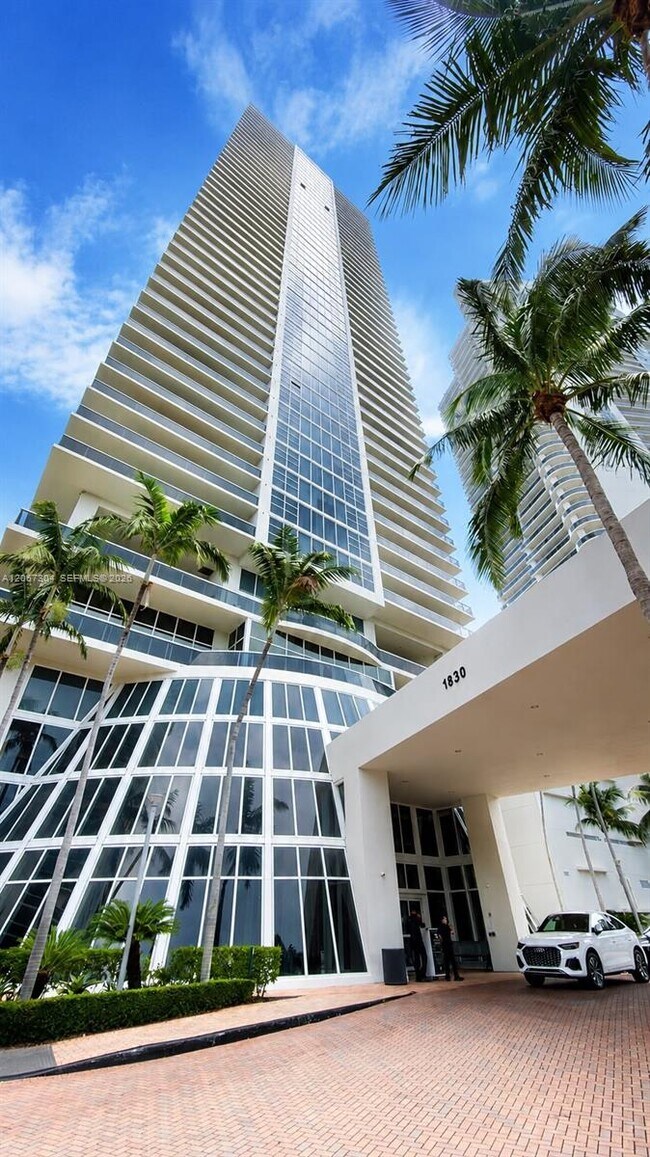 Building Photo - 1830 S Ocean Dr