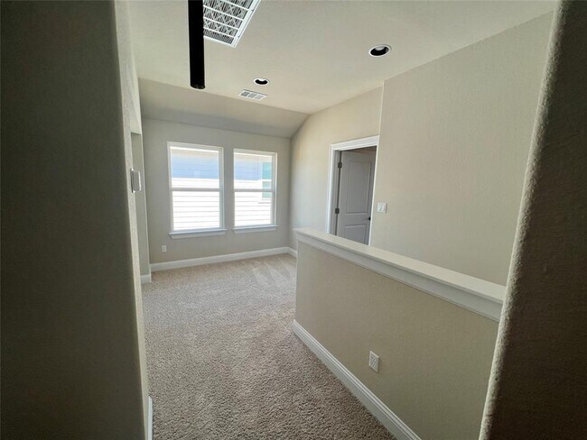 Building Photo - 128 Free Stone Dr