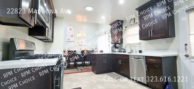Building Photo - 22823 Madrona Ave