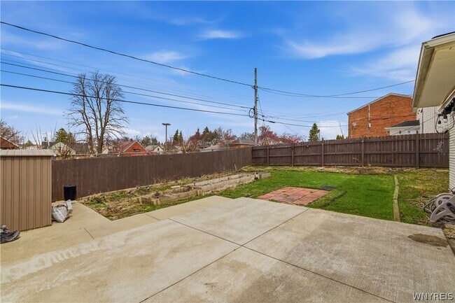 Building Photo - 4 Villa Moraine Dr