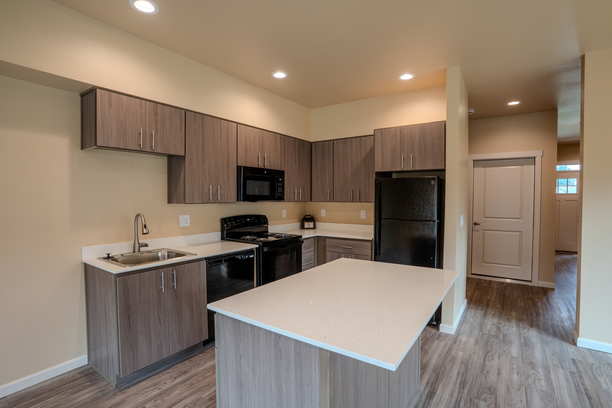 Building Photo - 5915 Joynak St S