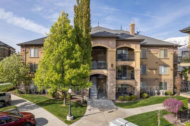 Building Photo - 518 S 2150 W