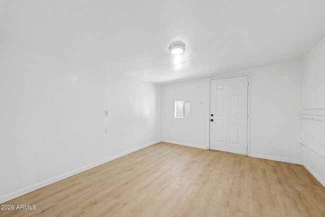 Building Photo - 2038 E Lemon St