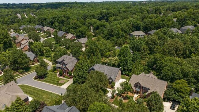 Building Photo - Beyond Stunning Home!