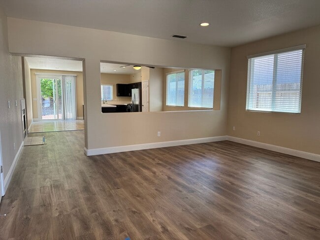 Building Photo - Nicely updated Rocklin home! A must see!