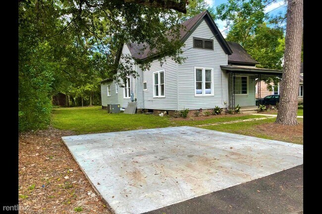 Building Photo - 4 br, 2 bath House - 122 Montague Street