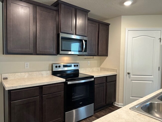 Building Photo - Resort Style Amenities! Lawn Care Included! Easy Access to Wildlight, Fernandina Bch, Jax