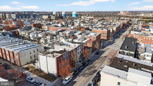 Building Photo - 7 E Fort Ave