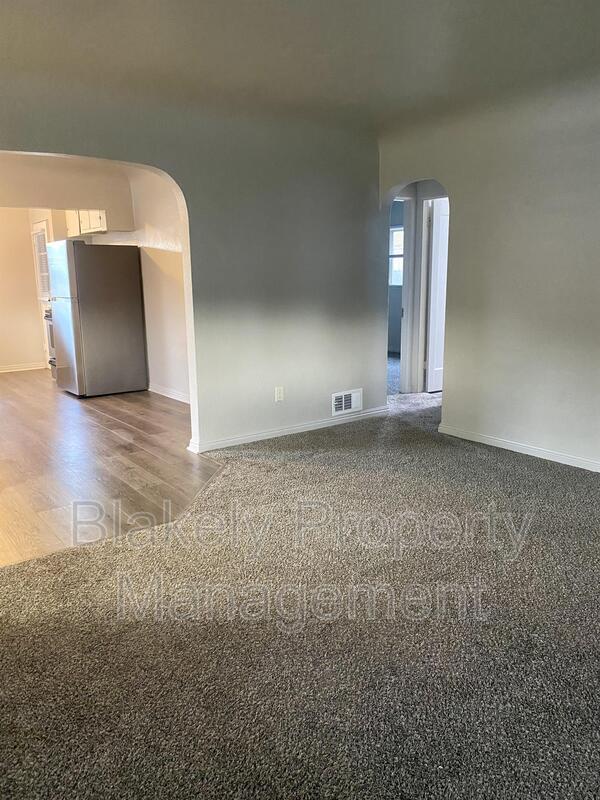 Building Photo - 3009 W Overland Rd
