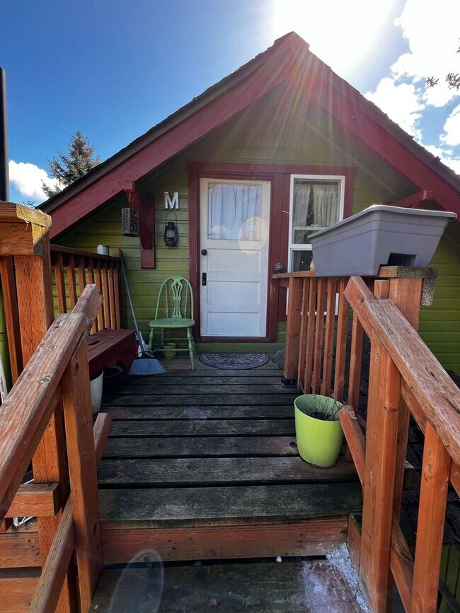 Primary Photo - Studio Apartment Located in Mount Vernon