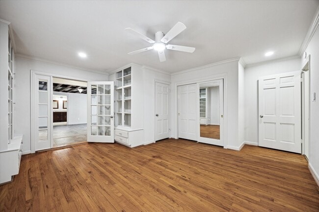 Building Photo - 2506 Avalon Pl